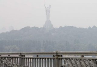 Київ,  IQAir, забруднення повітря, найзабрудненіші міста, маска, смог
