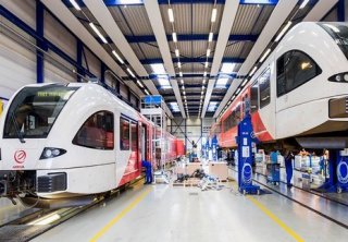 Укрзалізниця домовилась зі швейцарською компанією Stadler CIS AG про локалізацію в Україні виробництва її пасажирського рухомого складу.
